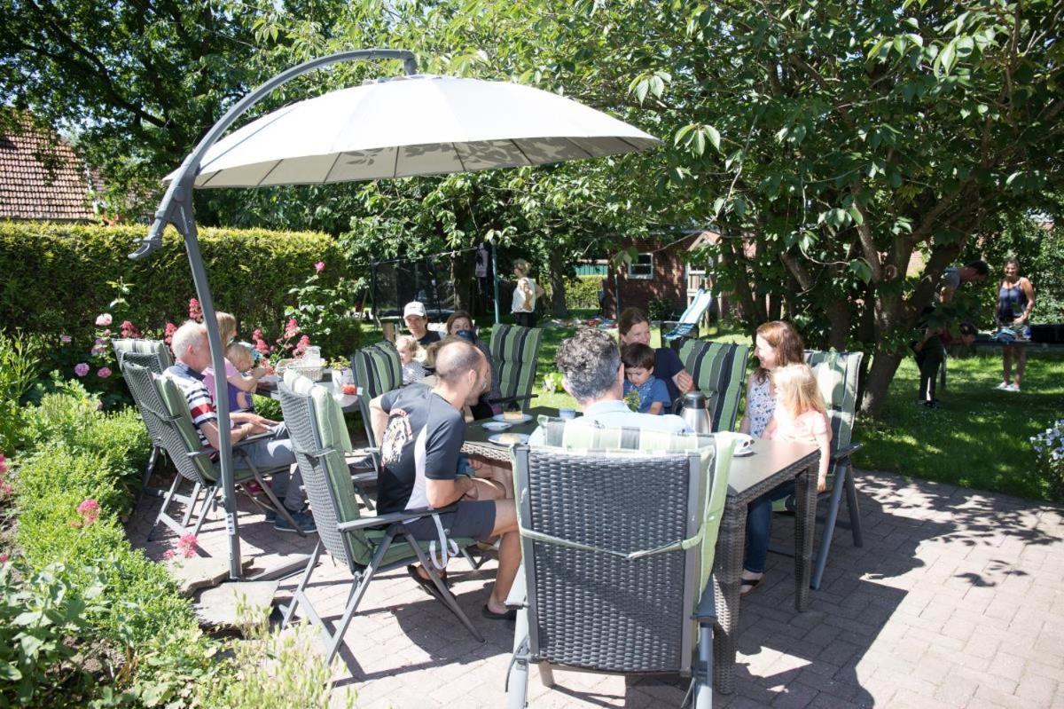 ノイハルリンガージールFriesenhof Janssen - Urlaub Auf Dem Bauernhofアパートメント エクステリア 写真